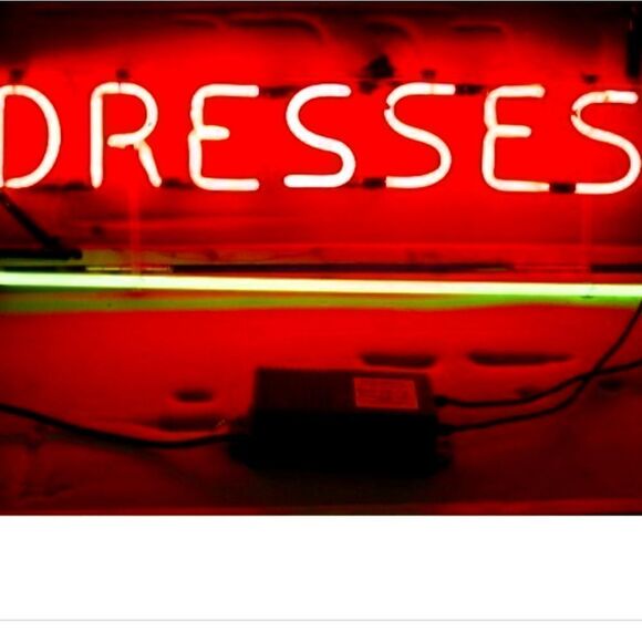 Dresses/Skirts/Rompers    - Picture 2 of 2